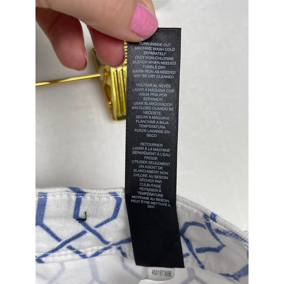 So Slimming Girlfriend Crop by Chico's, Size 0 (Normal Size 4) Blue and White - Picture 8 of 13